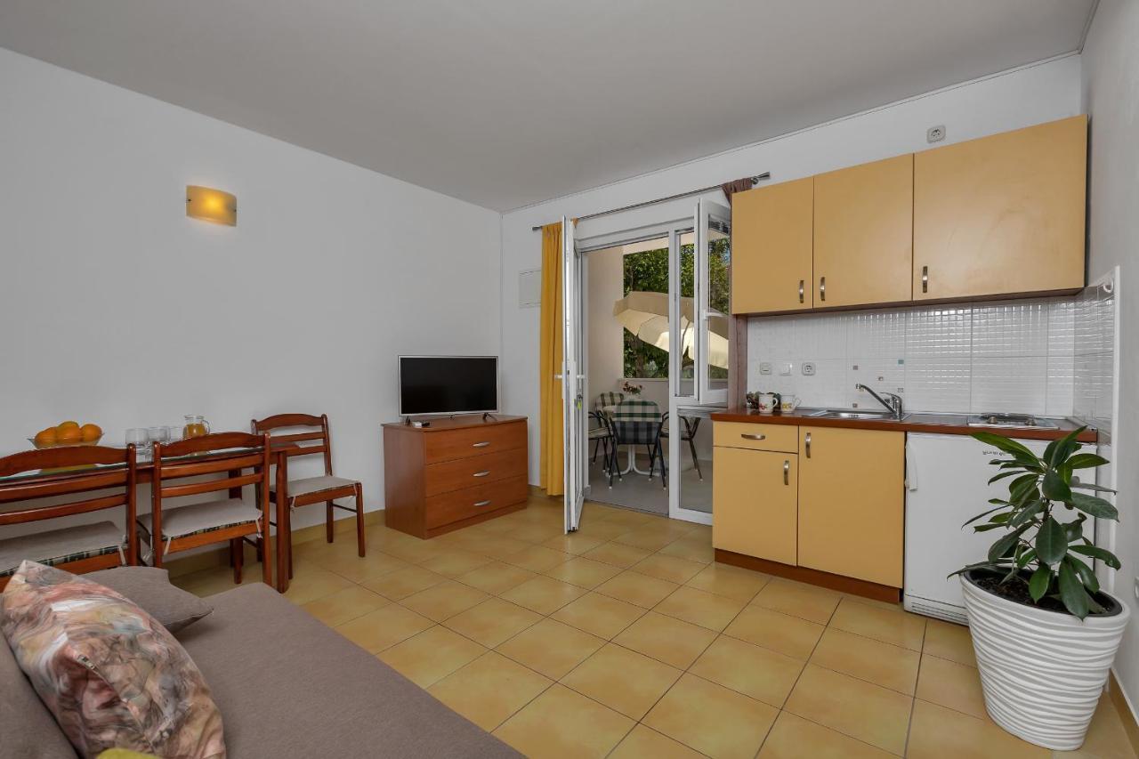 Apartments Marija Тучепи Экстерьер фото