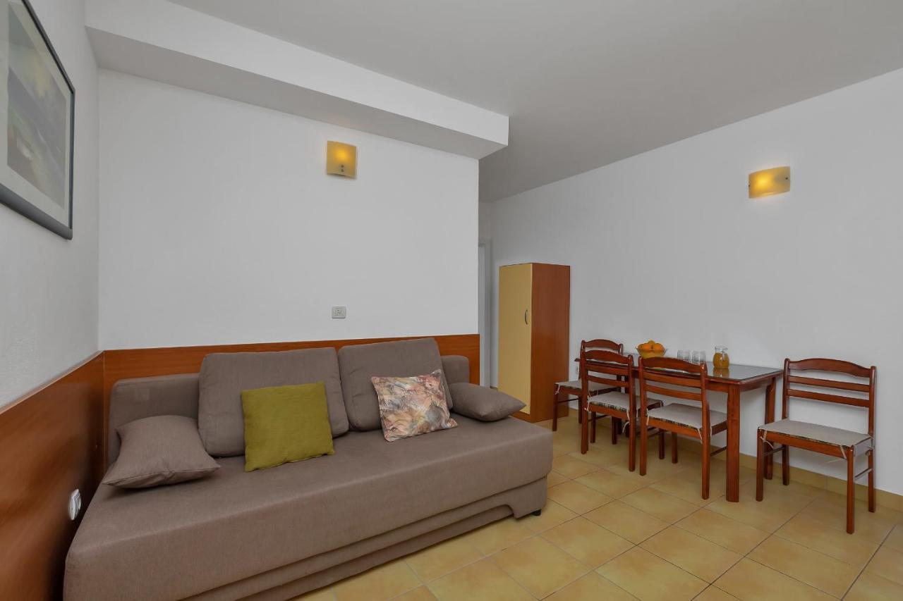 Apartments Marija Тучепи Экстерьер фото