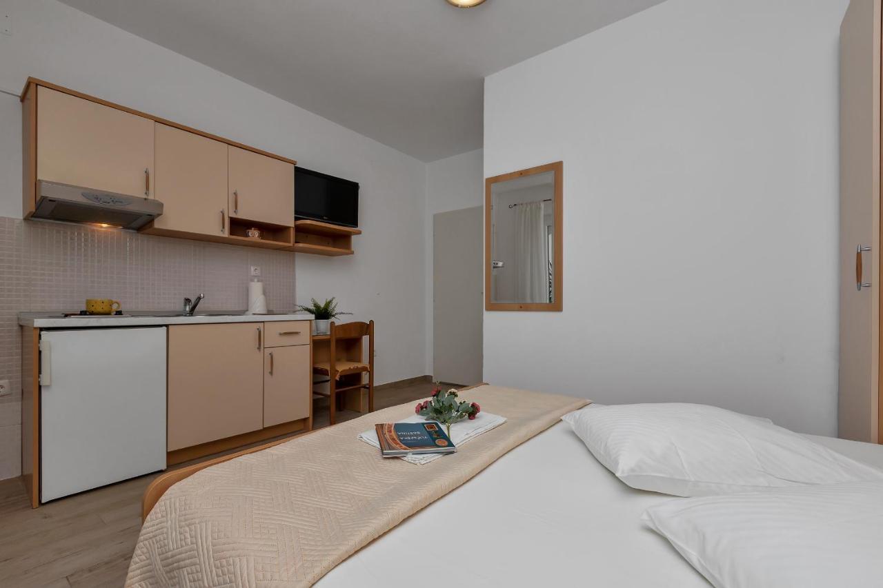Apartments Marija Тучепи Экстерьер фото