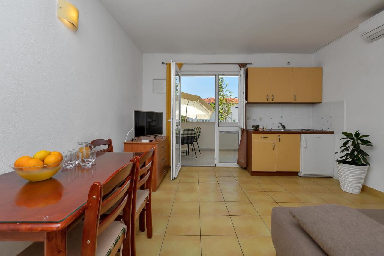 Apartments Marija Тучепи Экстерьер фото